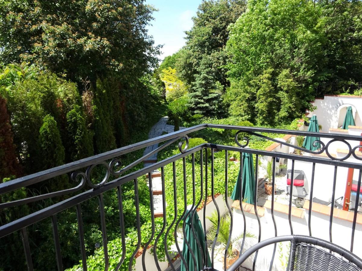 Laegenhet Thujan, Solrosen I Simrishamn-Oesterlen Екстериор снимка